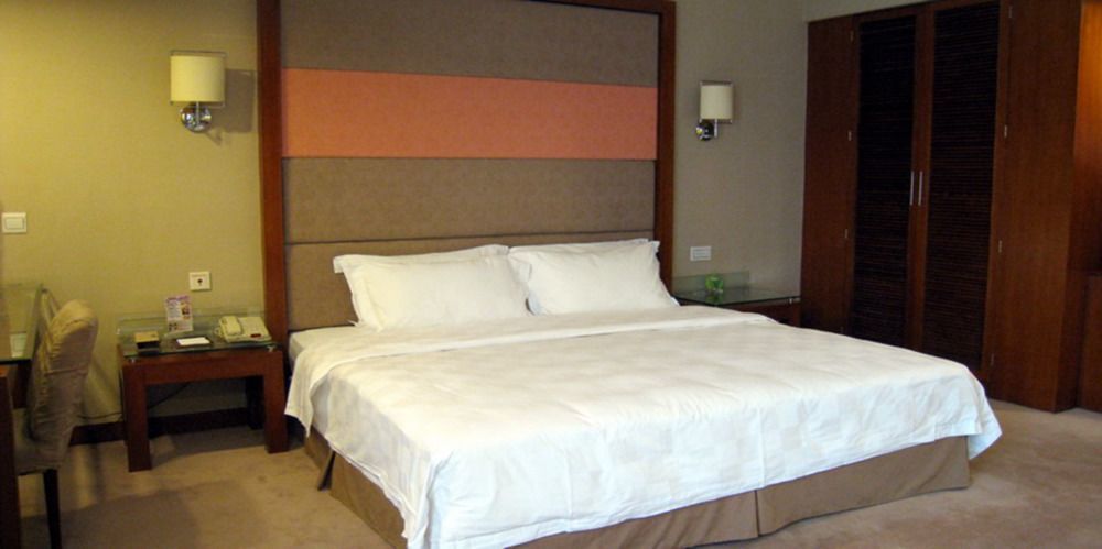 New Times Hotel Shenzhen Railway Station Extérieur photo