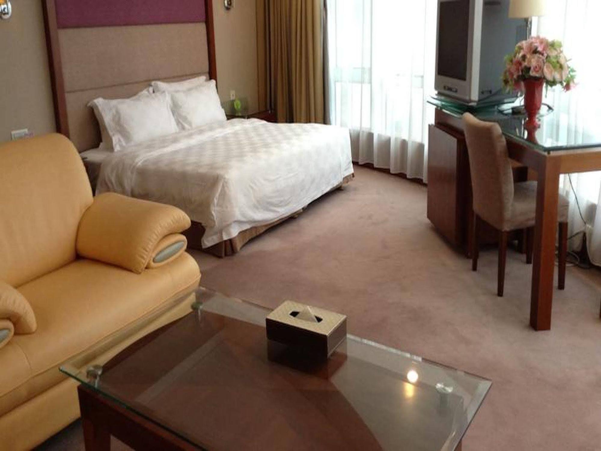 New Times Hotel Shenzhen Railway Station Extérieur photo