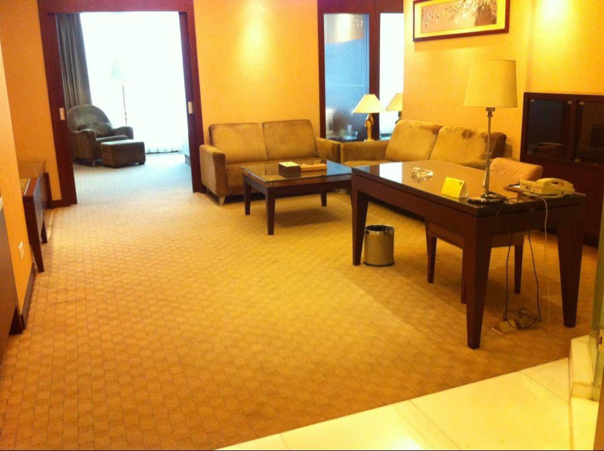 New Times Hotel Shenzhen Railway Station Extérieur photo